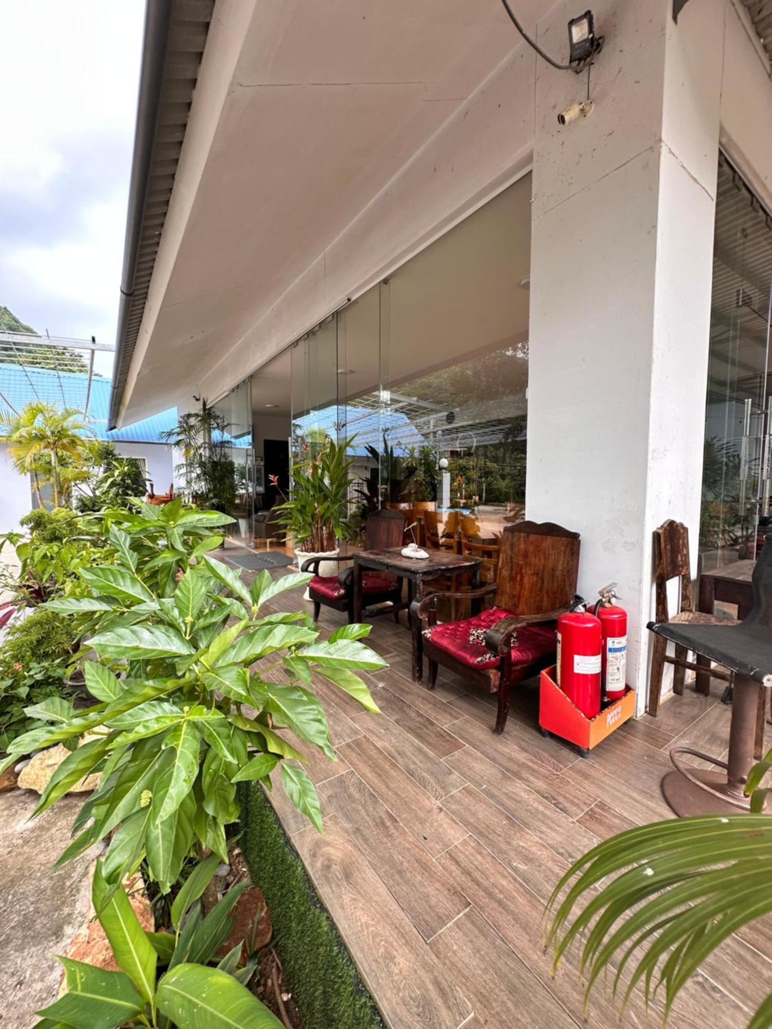 Bungalow Hotel Chi Khu Co Ong Eksteriør billede