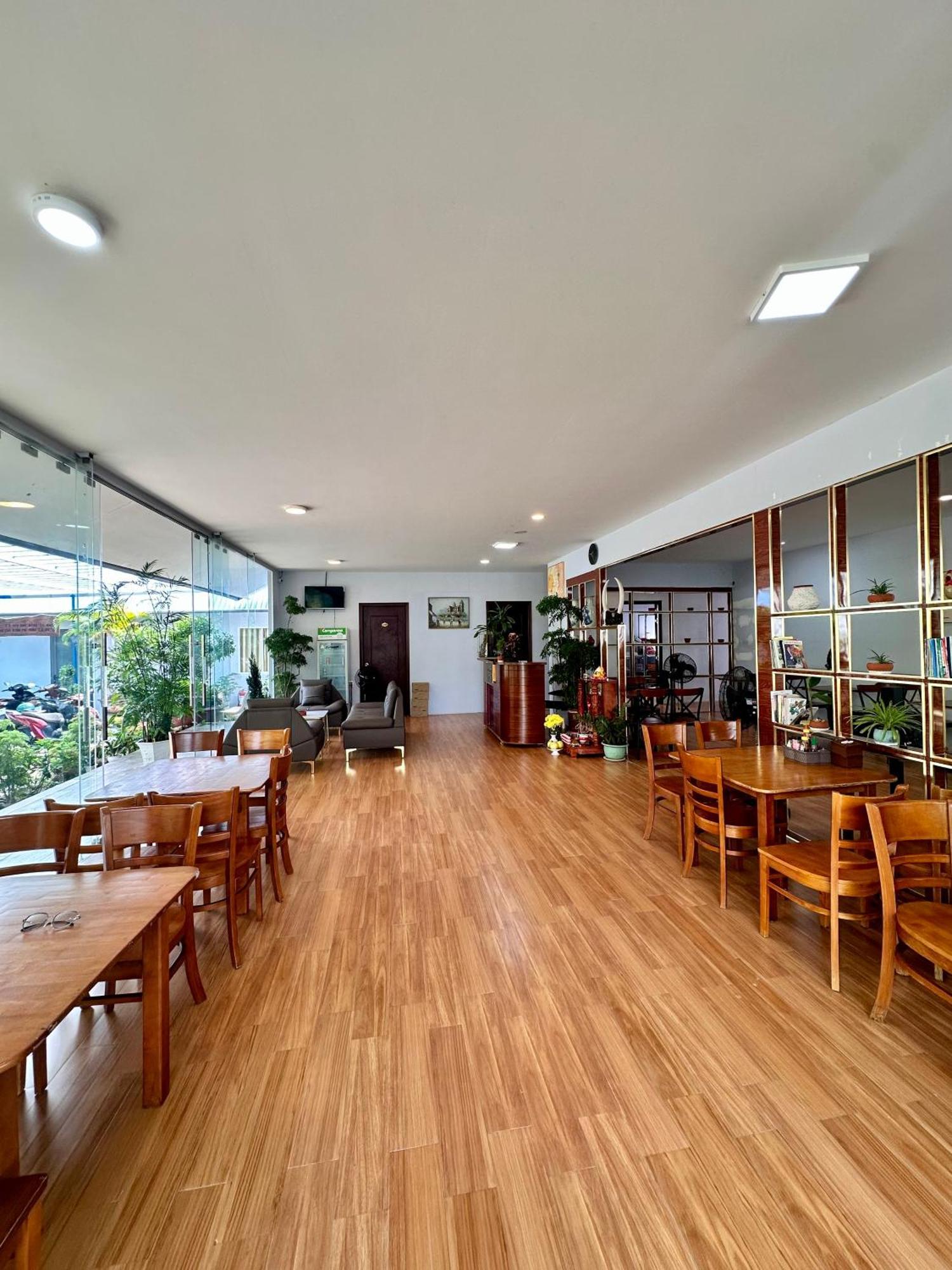 Bungalow Hotel Chi Khu Co Ong Eksteriør billede