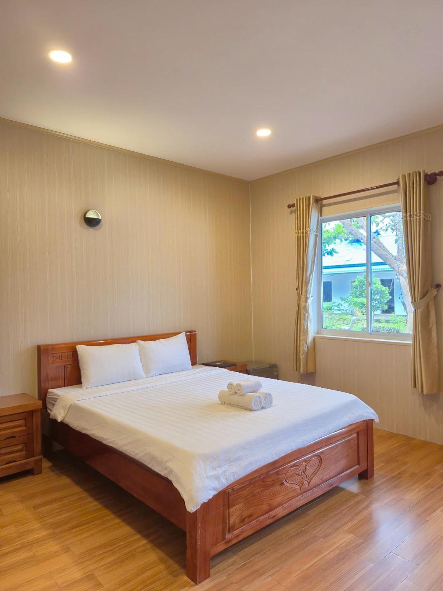 Bungalow Hotel Chi Khu Co Ong Eksteriør billede