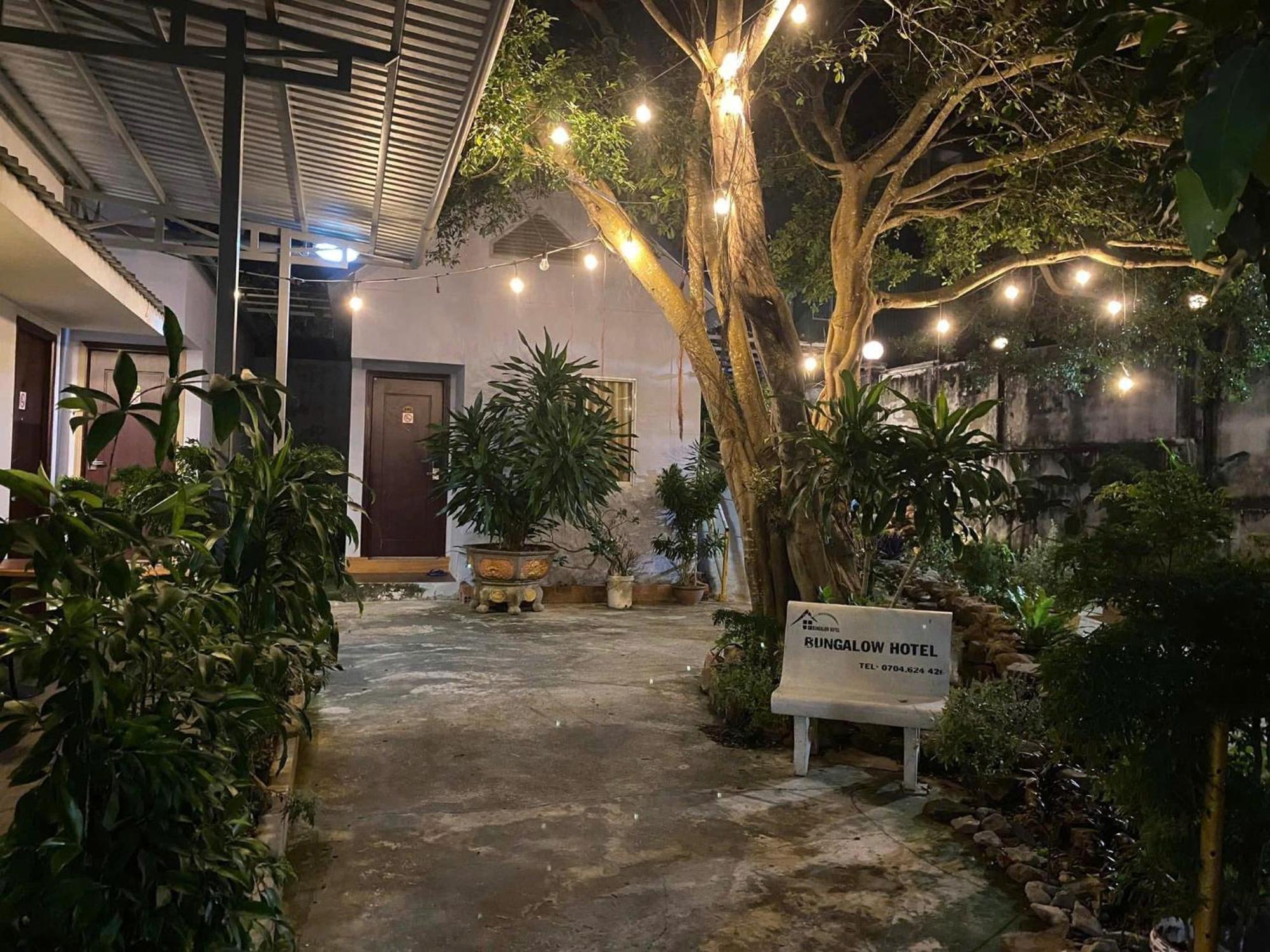 Bungalow Hotel Chi Khu Co Ong Eksteriør billede